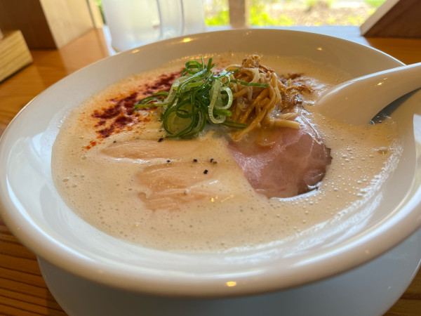 「泡鶏白湯ラーメン」@麺や句來夢の写真