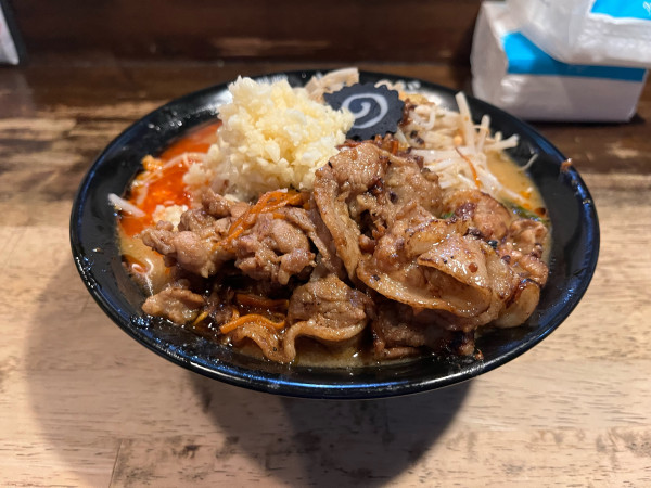 「旨辛味噌ラーメン(小)肉+ニンニク」@旨辛味噌らーめん ぼんずの写真