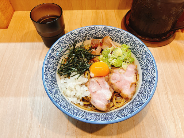 「魚介まぜそば」@煮干専門 あたふたの写真