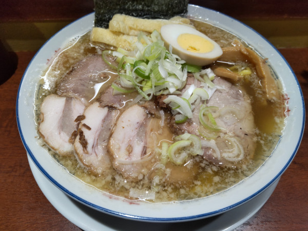 「朝ラー(塩)＋豚トッピング」@大井町立食い中華蕎麦 いりこ屋の写真