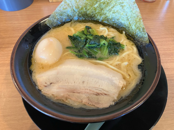 「味玉ラーメン」@横浜家系ラーメン 麺一家 飯塚店の写真