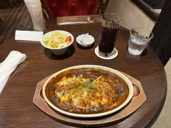 「焼きチーズカレー（並盛）1,100円」@中華そば こましょうの写真