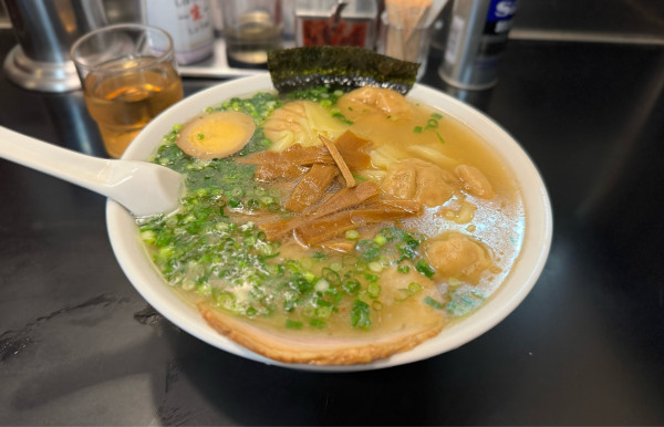「雲呑麺（五個）¥1100、醬蛋¥150」@こうや麺房の写真
