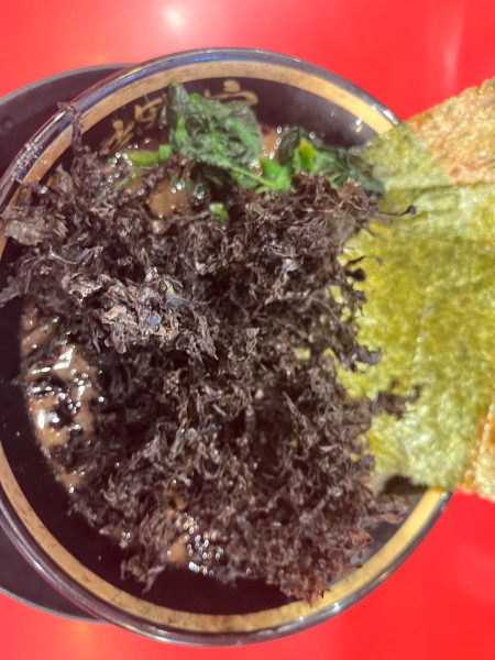 「ラーメン(並)900円＋岩のり200円」@横浜家系ラーメン 大輝家の写真