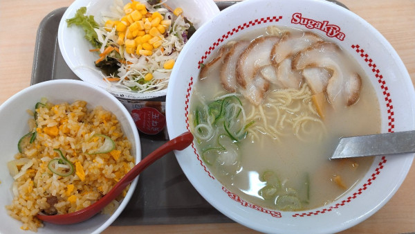 「肉入りラーメン」@スガキヤ 蒲郡アピタ店の写真