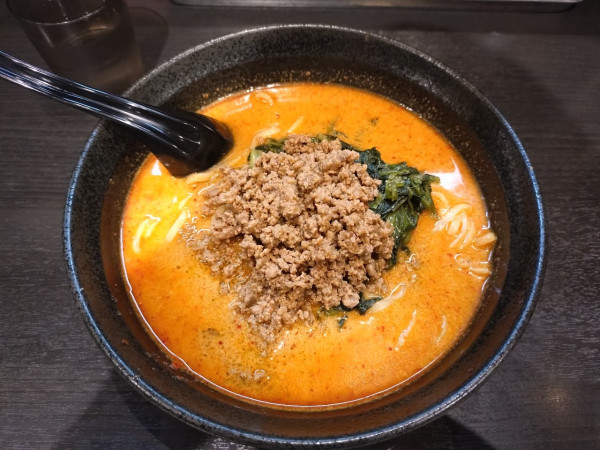 「地獄の担担麺(入門編)930円」@地獄の担担麺 天竜 トツカーナモール店の写真