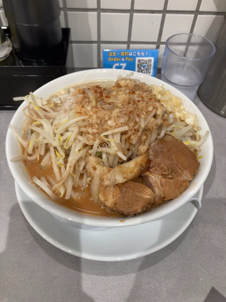 「罪なき二郎 1300円 大盛り全マシ」@富喜製麺研究所 三軒茶屋店の写真