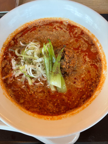 「麻辣担々麺　980円」@ぎょうざの萬代の写真