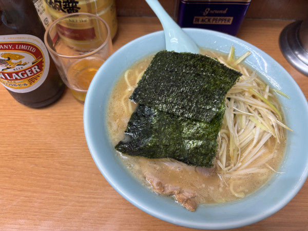 「キリンラガー中瓶〜ネギラーメン中」@なかむら屋の写真