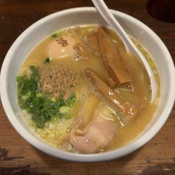 白鶏ラーメン
