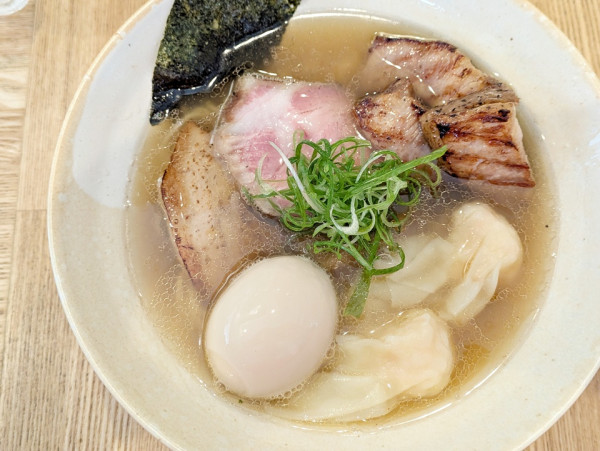 「味玉そば（白）＋海老ワンタン（2個）＋おつまみチャーシュー」@DURAMENTEIの写真