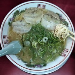 ラーメン・ミニ炒飯セット（1300円）＋替玉（150円）