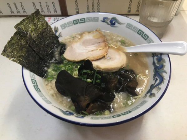 「博多ラーメン 700円+ミニライス100円」@ラーメンえちご 本店の写真