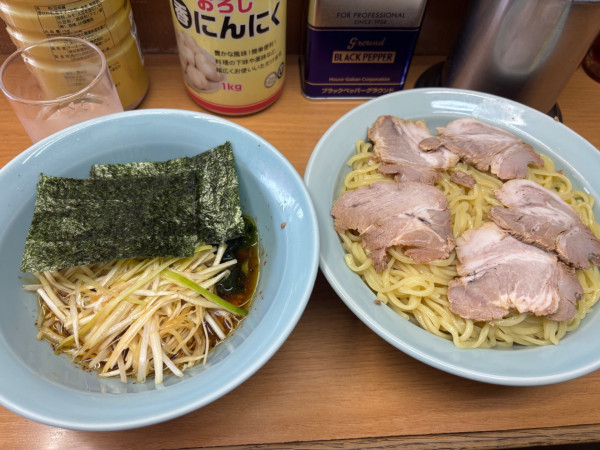 「つけ麺中ネギチャーシュー」@なかむら屋の写真