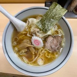 ワンタン麺¥920