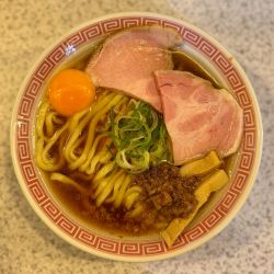 醤油ラーメン（900円）