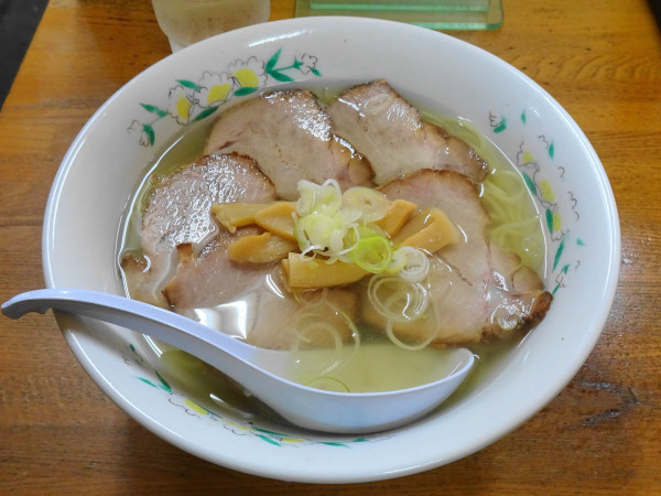 「チャーシューメン：塩（800円）＋焼きギョーザ（400円）」@滋養軒の写真