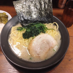 横浜家系ラーメン 巣鴨家の画像
