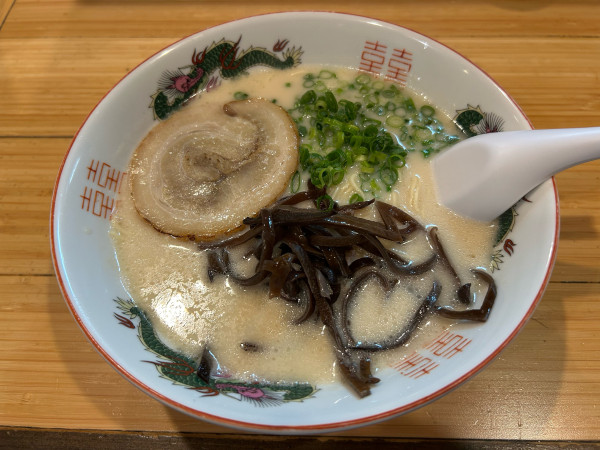 「博多豚骨ラーメン」@コハクノトキの写真