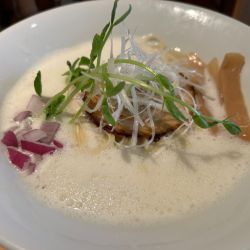 濃厚鶏出汁そば「塩」950円