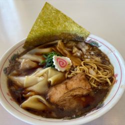 あっさり煮干しワンタン950円