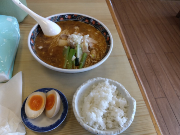 「蒸し鶏担々麺 1050円」@寿限無担々麺 みのり台店の写真