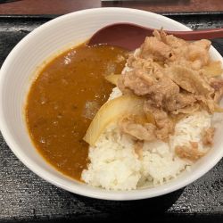牛魯珈カレー 780円?