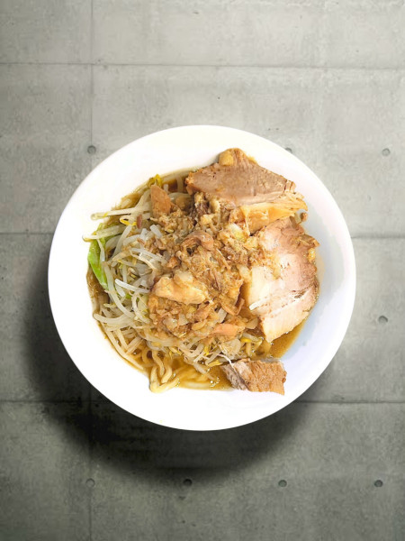 「並（200g）野菜ちょいマシ、アブラ」@ラーメン4号の写真