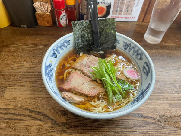 「醤油　中華」@手打ち中華そば 凌駕の写真