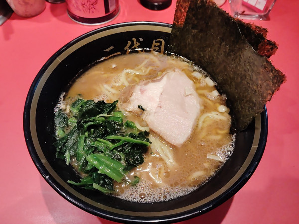 「ラーメン　　　850円」@横濱家系ラーメン 二代目鈴木家の写真