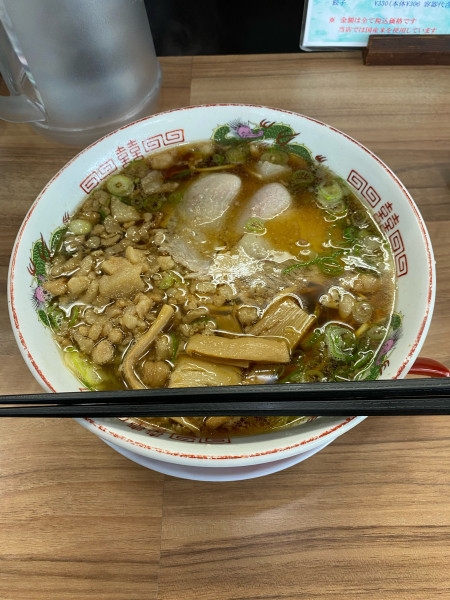 「中華そば大盛背脂多め」@中華そば しんたくの写真