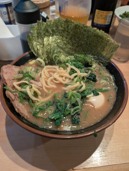 「特製ラーメン」@横浜家系らーめん 武道家 賢斗の写真