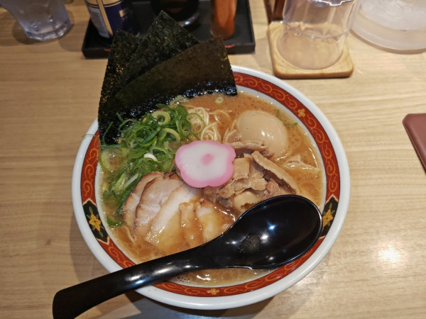 「特製中華そば  ﾒﾝﾏ抜き」@和歌山らーめん きのかわ軒の写真