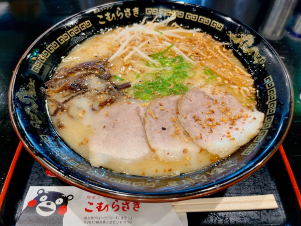 「王様ラーメン（900円）」@熊本ラーメン こむらさき 新横浜店の写真