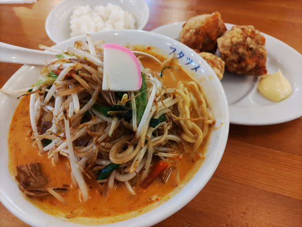 「辣椒（ラージョー）味噌タンメン 930円 唐揚げセット」@極濃湯麺 フタツメ 小山店の写真