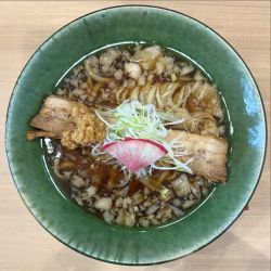 背脂寒川ジンジャー醤油ラーメン