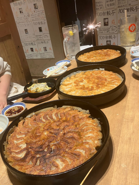 「鉄鍋餃子(誕生日&アプリクーポン無料)」@屋台屋 博多劇場 千葉ニュータウン店の写真