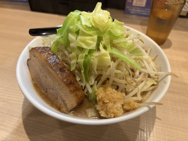 「らー麺中」@らー麺 だるまの写真