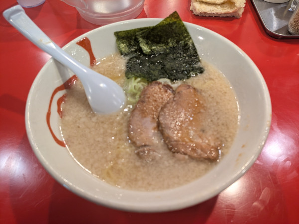 「しょうゆラーメン+替玉」@らーめん にんにくやの写真