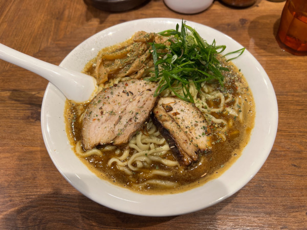 「スパイシーカリー麺」@麺好獅子團の写真