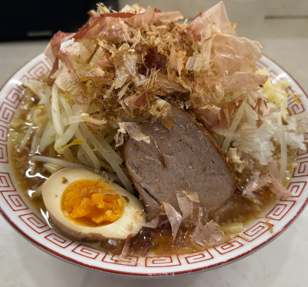 「辰醤油ラーメン（小）（ニンニク少なめ）」@らーめん辰屋の写真