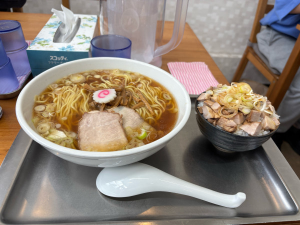 「ラーメン硬め+チャーシュー丼」@中華蕎麦 きよしの写真
