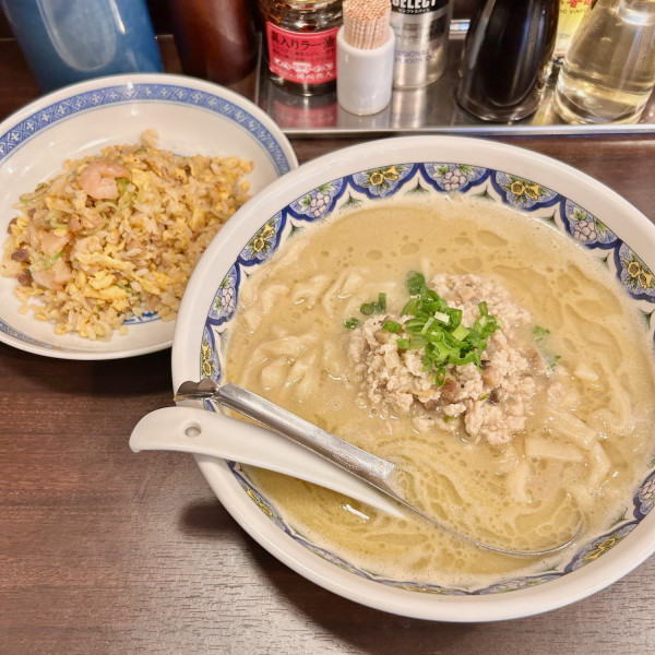揚州特濃厚塩ラーメン（スープ3倍濃厚増し：1610円）＋ランチセット炒飯（230円）