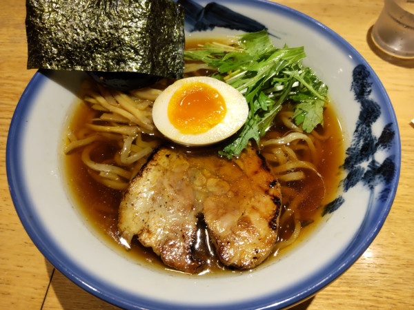 「醤油らーめん まろ味 手もみ麺 炙り」@AFURI 恵比寿の写真