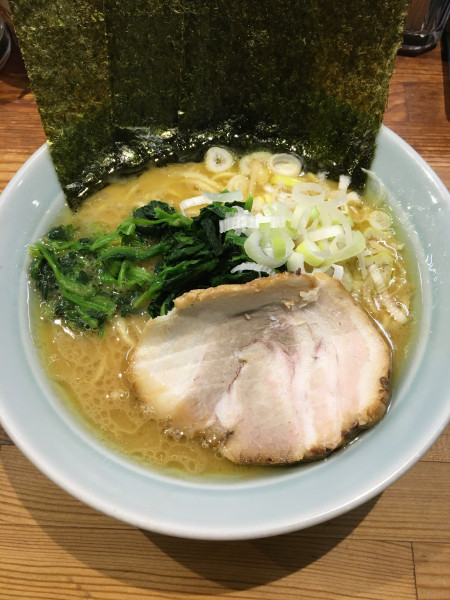 「豚骨ラーメン(720円)」@鶴一家の写真