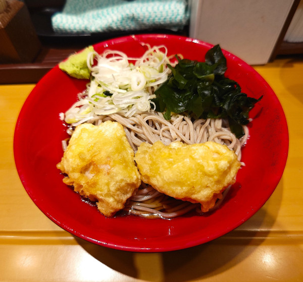 「【期間限定】鶏むね天そば【店舗限定】」@名代 富士そば 秋葉原店の写真