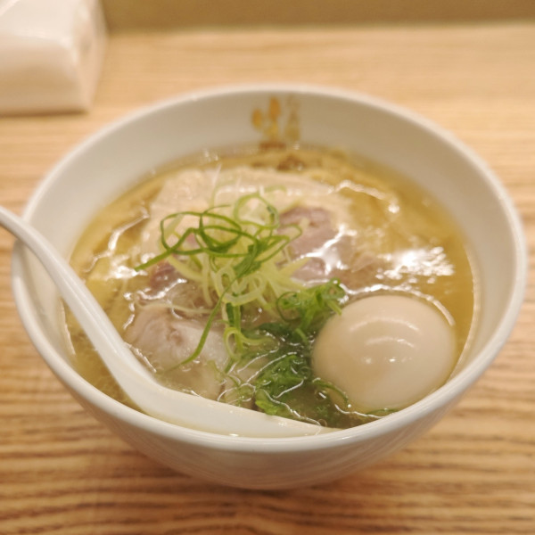 「特製塩らぁ麺」@らぁ麺 はやし田 北千住店の写真