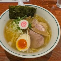 煮干しベース塩ラーメン　中盛