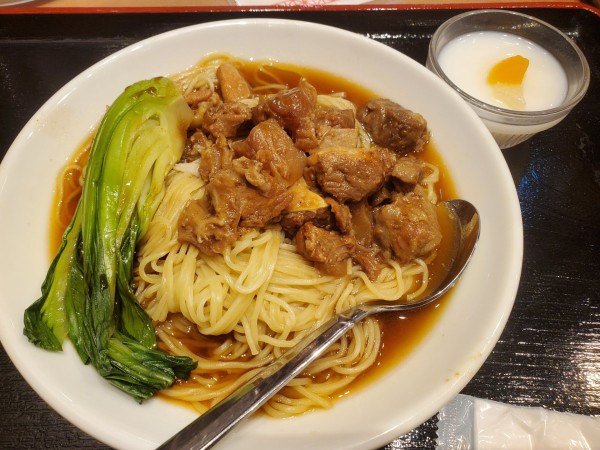 「柱侯牛筋腩撈麺」@香港酒家の写真