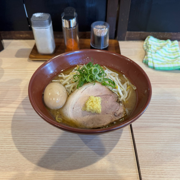 「味玉入り焼き味噌ラーメン」@拉麺 大公 南太田本店の写真